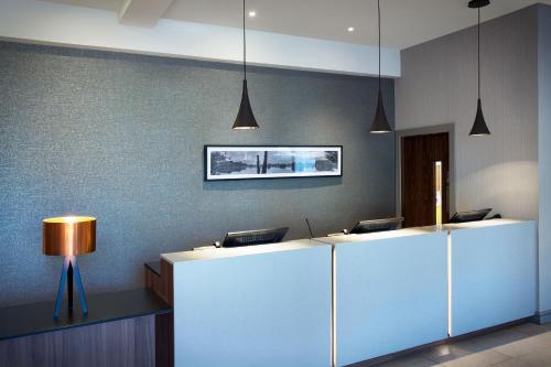 Jurys Inn East Midlands Airport (on-site)