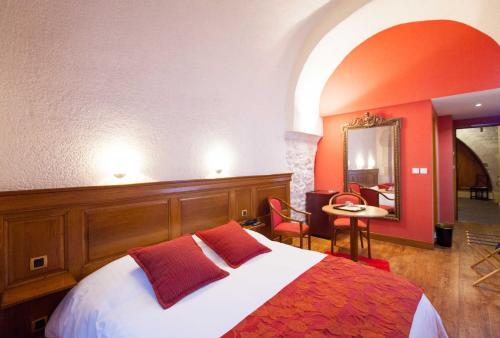 Hôtel Le Cheval Blanc - image 11