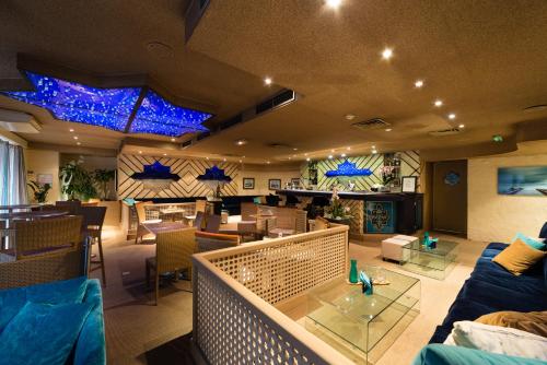 Пъб/Фоайе, Hotel Helios in Жуан ле Пен