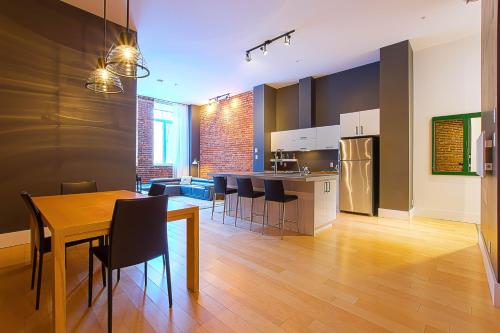 Large One-Bedroom Apartment RC1 room in Les Lofts St-Joseph - Par Les Lofts Vieux-Québec