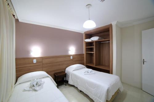 Standard Double or Twin Room image 4