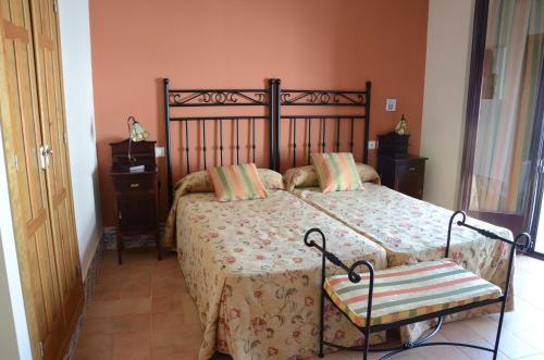 2 twin beds