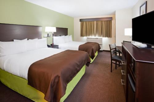 2 double beds