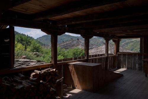 Erkély/terasz, Q.pova house in Kovachevitsa