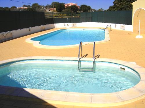 Swimming pool, Casa Lima Reis near Aqualand Algarve