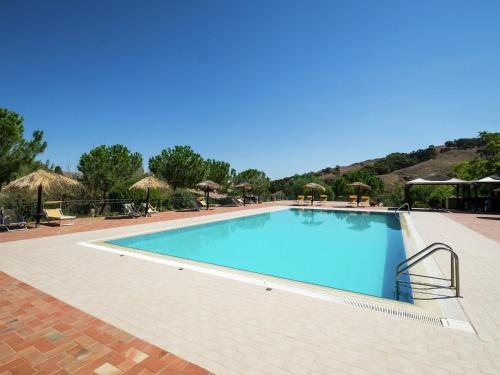  Gorgeous Holiday Home with bubble bath bubble bath Pool Garden, Pension in Resuttano