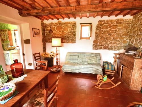 Beautiful Cottage in Pescia in Pescia