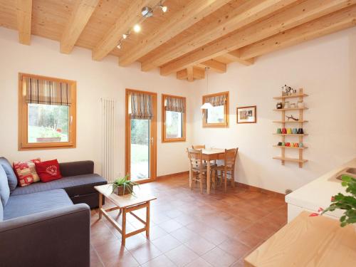  Flat with garden sauna and outdoor bubble bath, Pension in Cesiomaggiore bei Pedavena