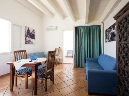 Tastefully Decorated Holiday Home in Santa Flavia near the Sea - image 11