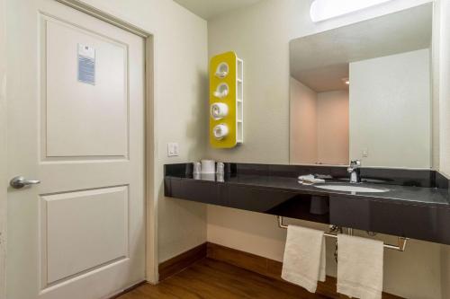 Motel 6-Redlands CA - image 3