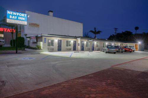 ニューポート ベイ イン