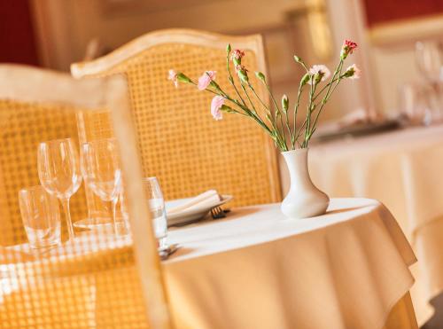 Logis Hôtel Restaurant L'Ile de Sées