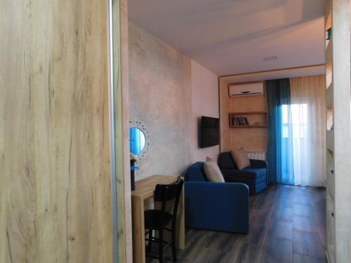 Lola Apartments