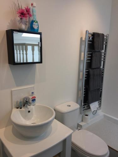 Eastgate Apartment - image 2