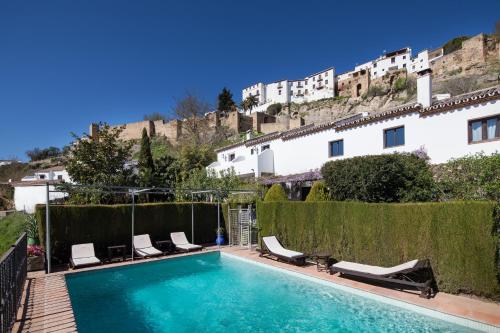 Alavera de los Baños, Ronda