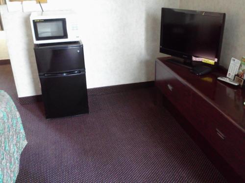 Budget Host Inn Somerset - image 7
