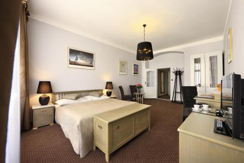 room detail thumbnail 0