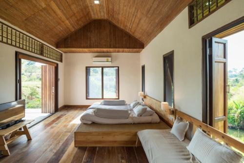 COOLLiving Farmhouse Organic in Wang Nam Khieo