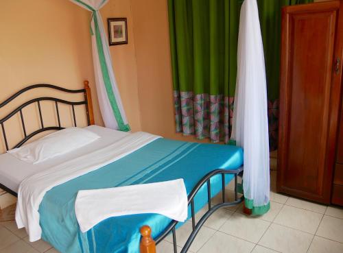 1 twin bed
