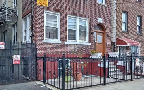 Two Bedroom Apartment - North East Bronx