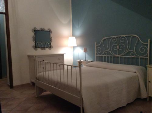 1 queen bed, 1 twin bed