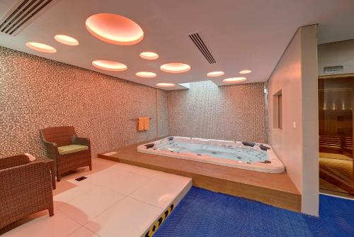 Al Khoory Atrium - image 2