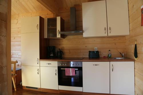 2 bedrooms, 3 beds