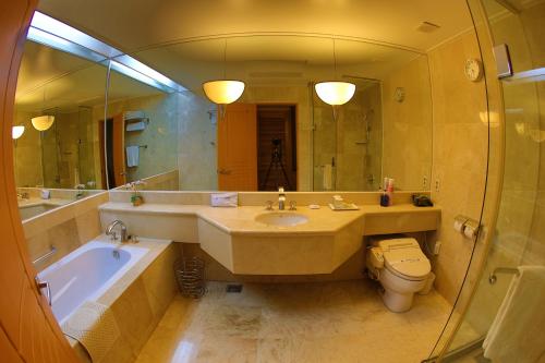 room detail thumbnail 1