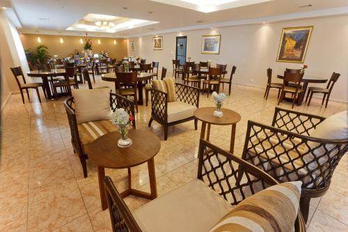 Ресторан, Hotel Coral Suites in Панама-Сити