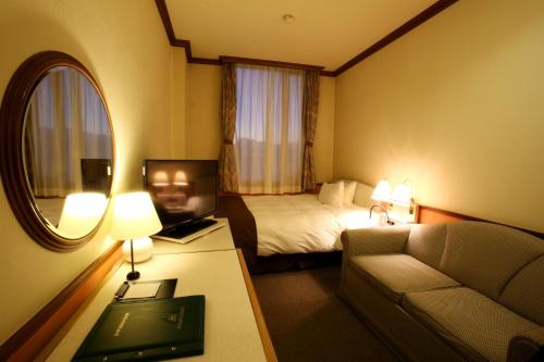 Hotel Sunlife Garden Ideally located in the Hiratsuka area, Hotel Sunlife Garden promises a relaxing and wonderful visit. Both business travelers and tourists can enjoy the propertys facilities and services. Service-mind