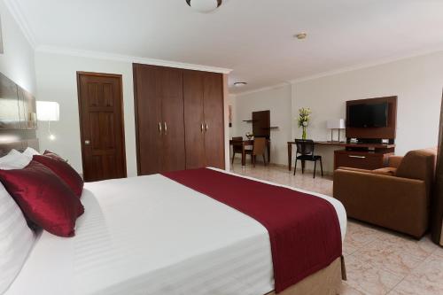 Executive King Suite image 4
