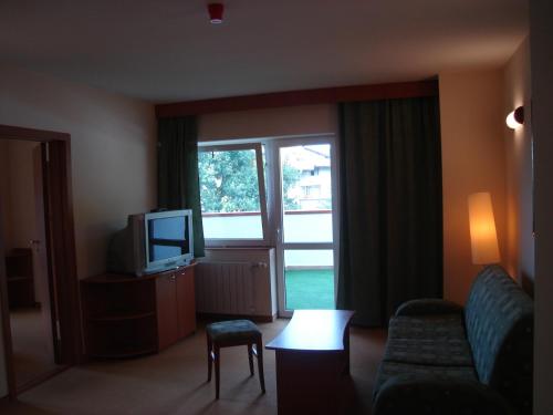 Hotel Seasons - image 8