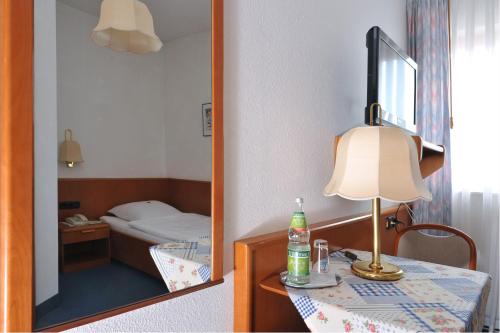 Hotel Gruner Baum 116m von Pommersfelden entfernt