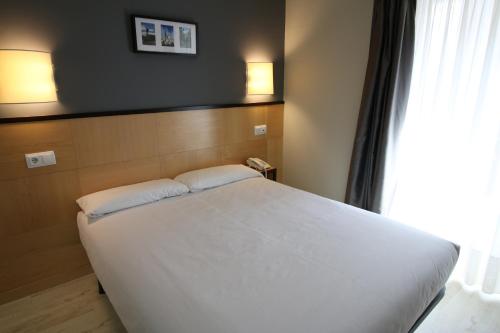 Hotel Alda Entrearcos - image 13