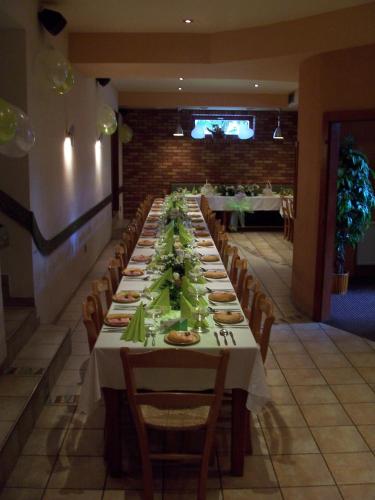 Penzion Chanos in สตไรโบร