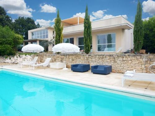 Luxury Villa with Private Pool in Orgnac-l'Aven gîte à louer Montclus