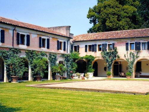  Attractive house located in the beautiful Venice region, Pension in Sambruson