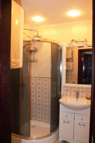Vivaldi Apartment проспект Науки 1к2к апартаменты для Вашего відпочинку - image 2