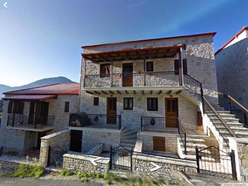 Stone House Gorianades gîte à louer Karpenísi