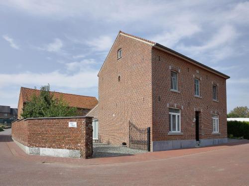  Modern Holiday Home with Private Garden in Borgloon in Heks