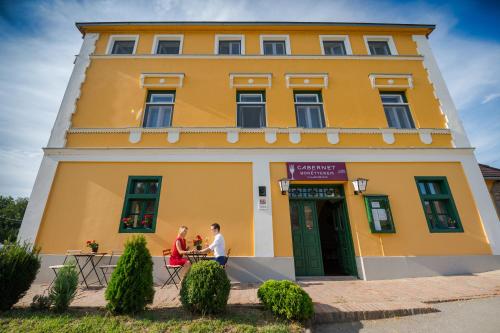 Hotel Cabernet, Villánykövesd bei Hercegszántó