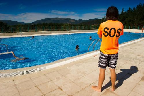 Peldbaseins, Camping & Bungalows Leagi in Mendexa