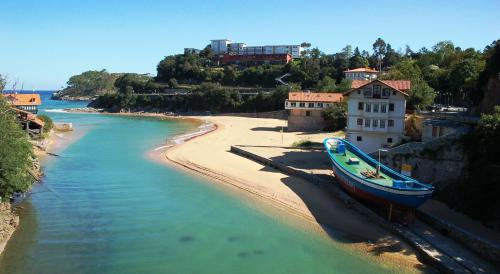 Skats, Camping & Bungalows Leagi in Mendexa