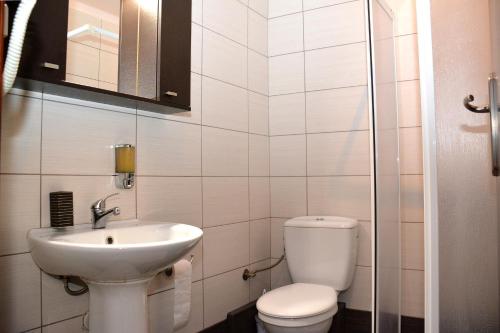 Enetiko Rooms - image 8