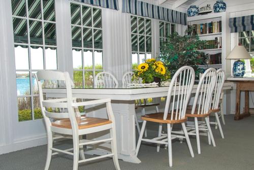 Harbor Knoll Bed and Breakfast - image 9