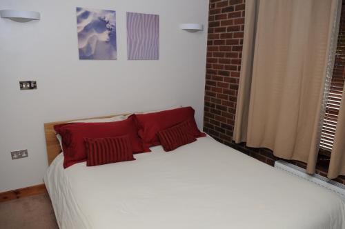 Hogs Head Hotel - image 14