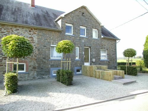 Picturesque Apartment in Heppenbach with Terrace - Location saisonnière - Amblève