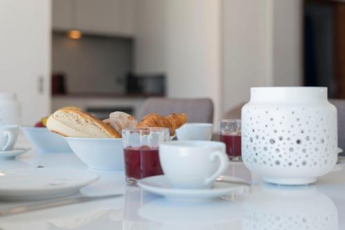 LovelyStay - Casas Brancas - Modern Apartment with Balcony & free private parking, Porto (fotografie 8)
