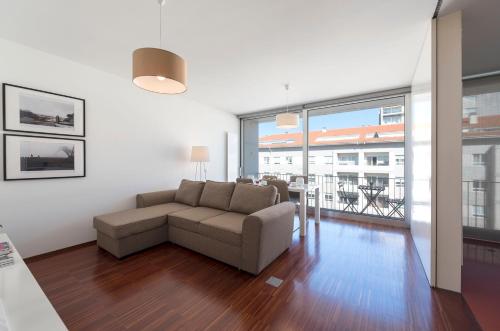 LovelyStay - Casas Brancas - Modern Apartment with Balcony & free private parking, Porto (fotografie 10)