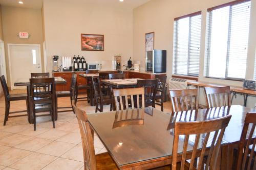 ห้องอาหาร, เนชั่นแนล 9 อินน์ ไพรซ์ (National 9 Inn Price) in ไพรซ์ (UT)